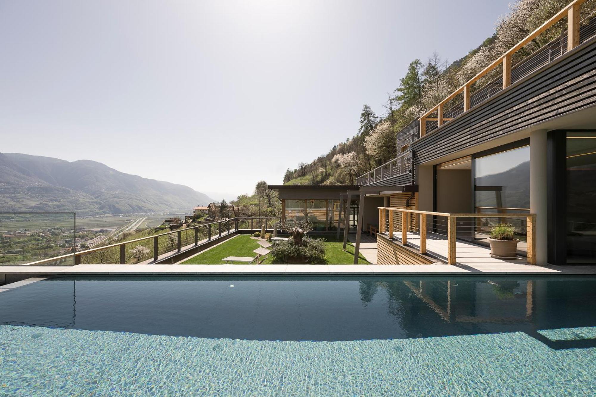 Aqualis 4*