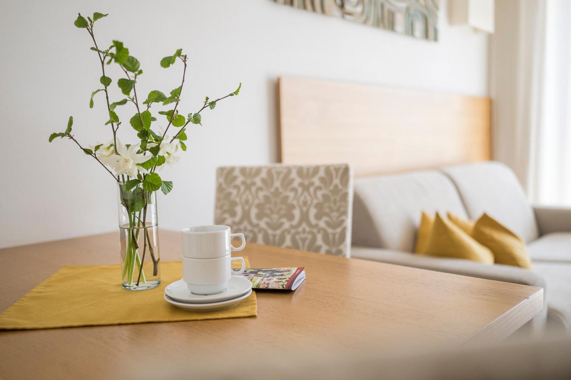 Aqualis Aparthotel 4*